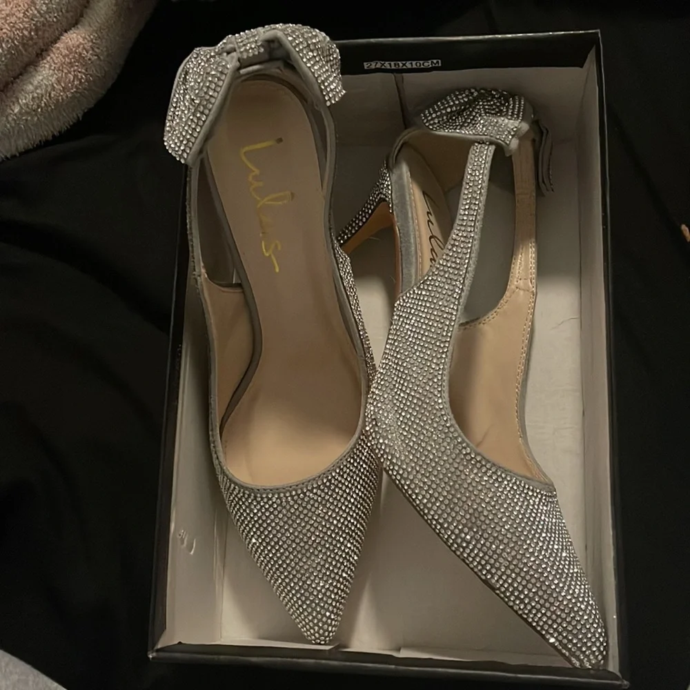 Heels - Picture 2 of 2